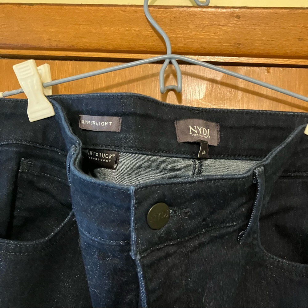 NYDJ Marilyn Straight Jeans, Dark Rinse, Size 16, Lift X Tuck Technology - Picture 3 of 9